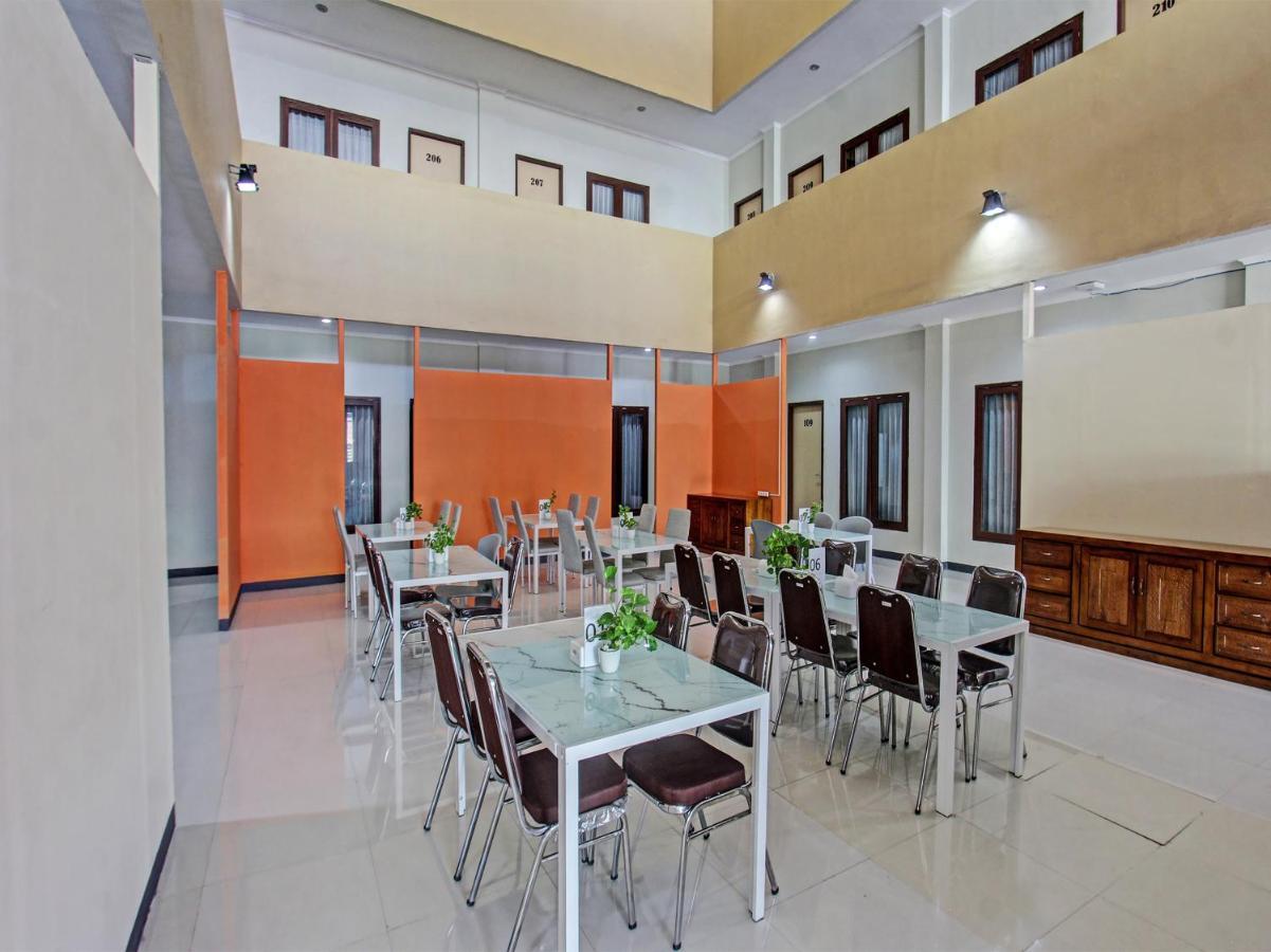 Capital O 91617 Hotel Mutiara Lombok Exterior foto